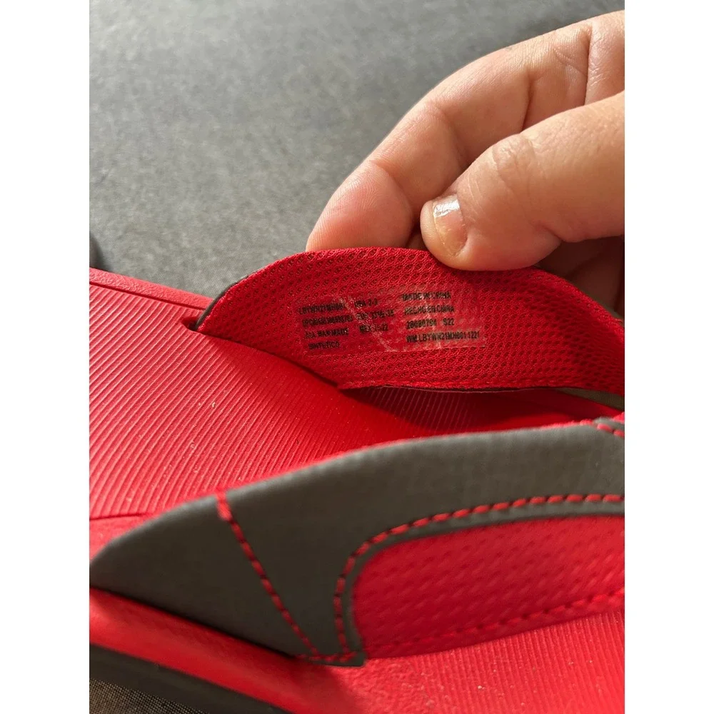 Wonder Nation Boys Red Black Flip Flop Sandals Size 2/3 Casual Beach Shoes